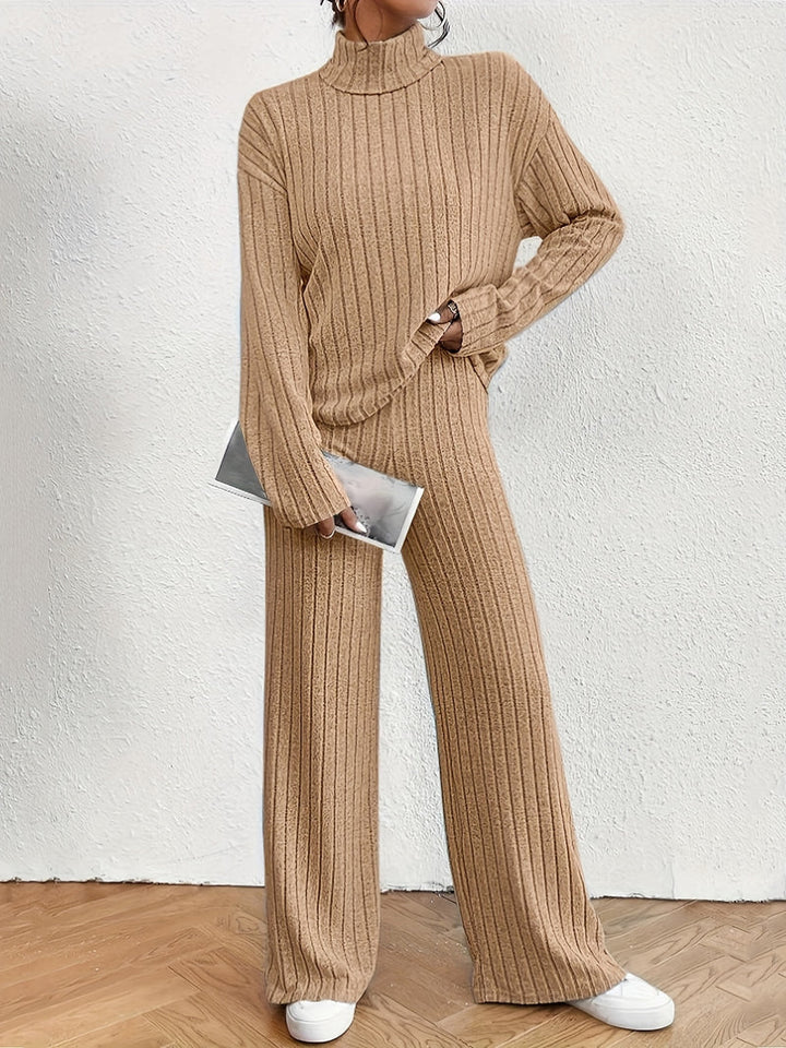 Maja | Comfortabele Set met Turtleneck Bovenkant en Flared Broek voor Dames