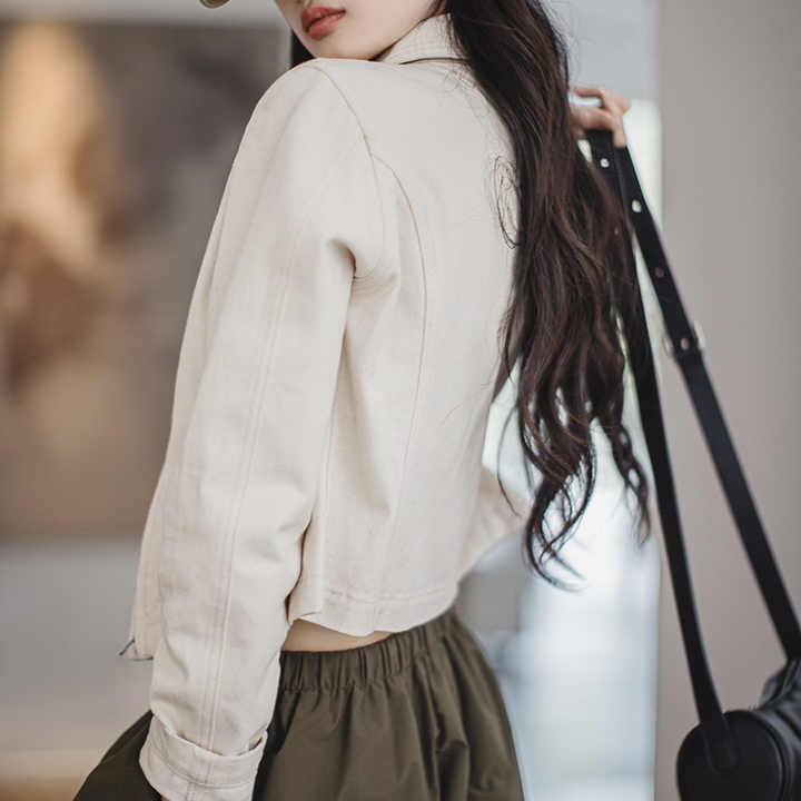 Alice | Stijlvolle Getailleerde Jas met Tijdloos Design