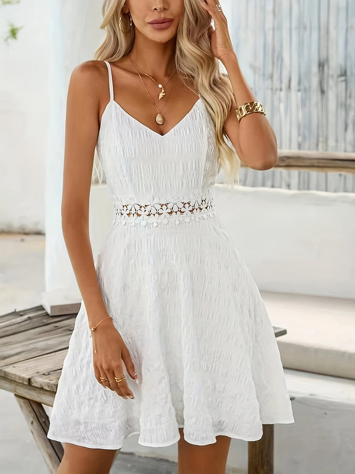 Alice | Zomerse Jurk met Bloem Borduursels en Spaghetti Bandjes