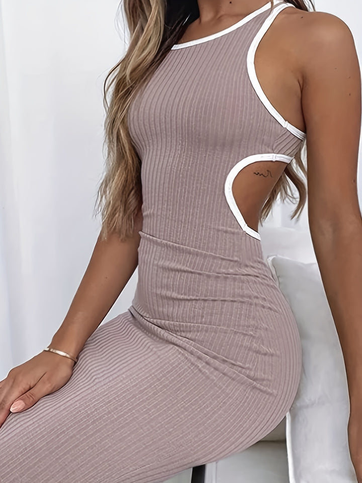 Amara | Sexy Ribbed Zomerjurk met Open Rug Design