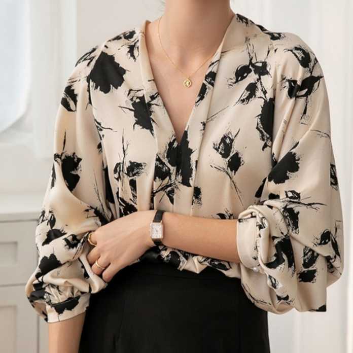 Ariyah | Stijlvolle Bloes met Vintage Print en Lange Mouwen