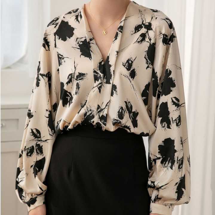 Ariyah | Stijlvolle Bloes met Vintage Print en Lange Mouwen