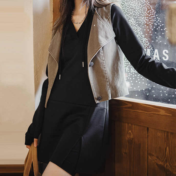 Avery | Hoodie Jurk met V-hals en Getailleerde Pasvorm