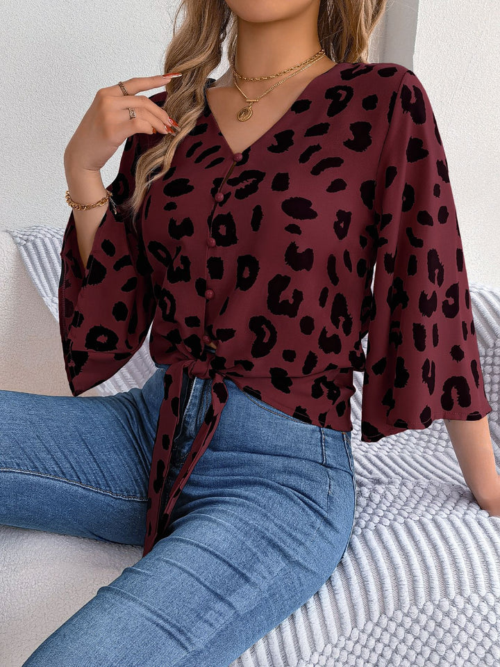Cassidy | Dierlijke Print Blouse met Strik