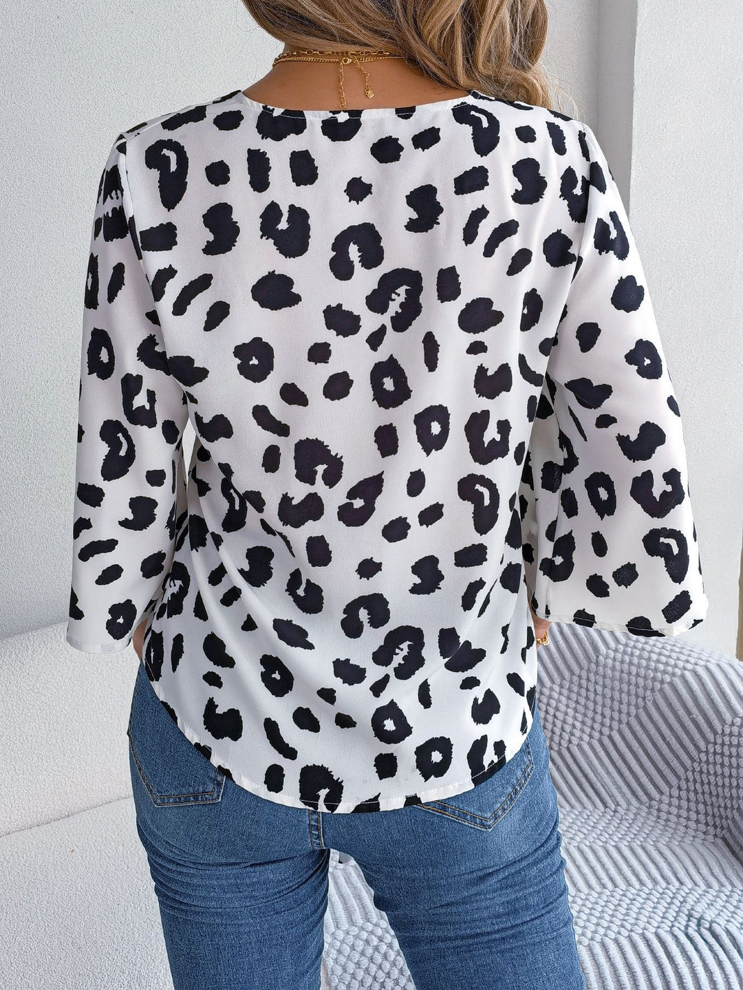 Cassidy | Dierlijke Print Blouse met Strik
