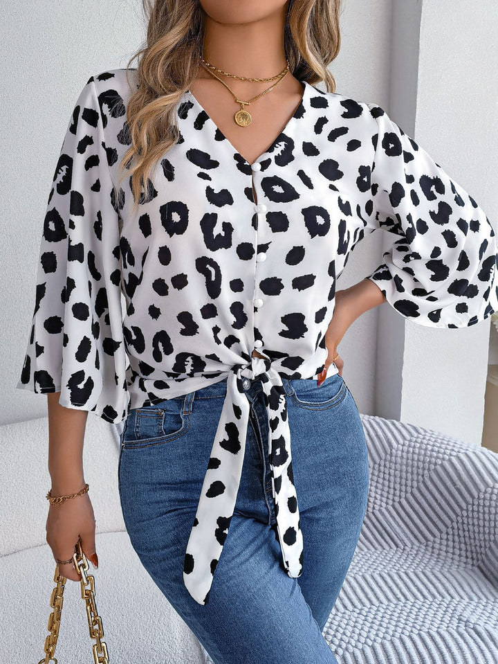 Cassidy | Dierlijke Print Blouse met Strik