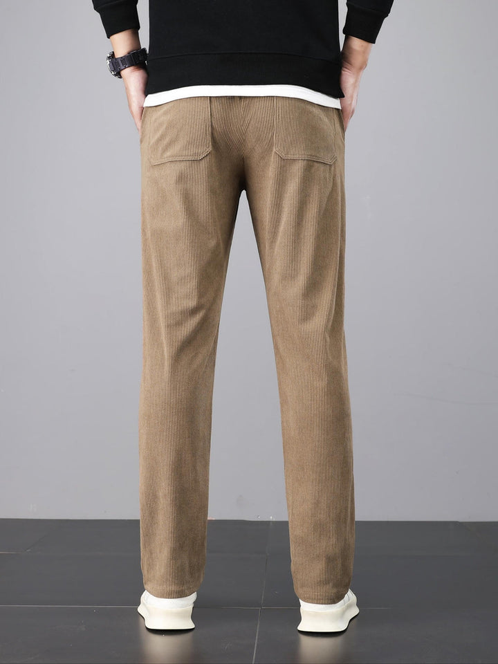 Cayden | Stoere Corduroy Joggingbroek met Adelaarsborduursel