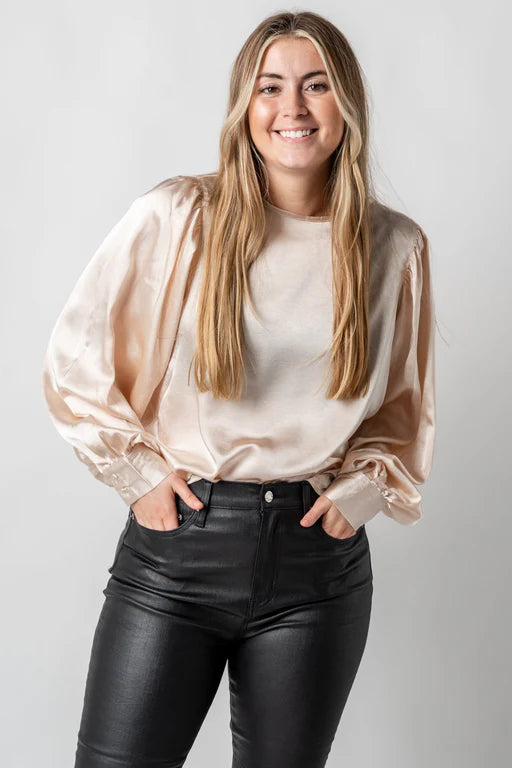 Satijnen champagne blouse met ballon mouwen