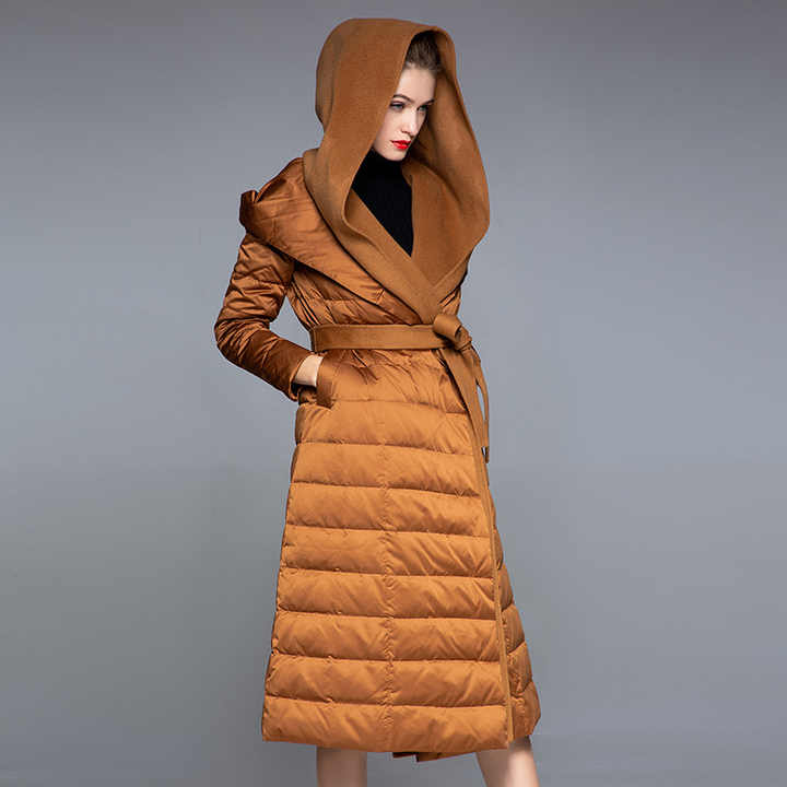 Ellianna | Elegante Getailleerde Winterjas met Capuchon