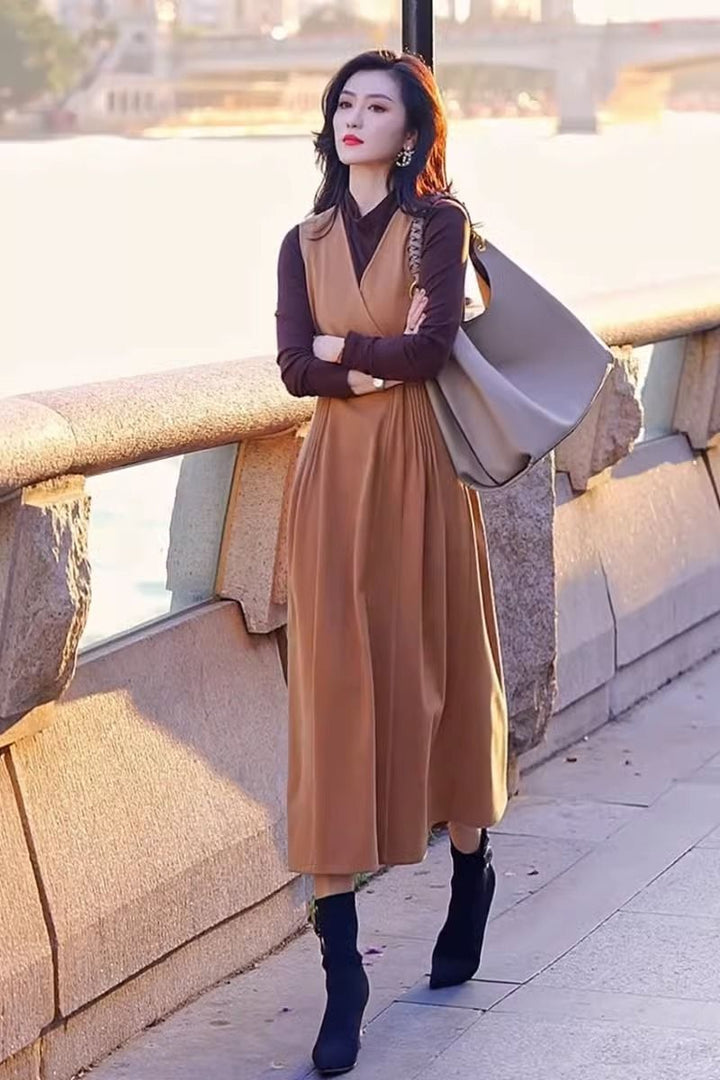 Floor | Elegante Mouwloze Midi-Jurk met V-Hals