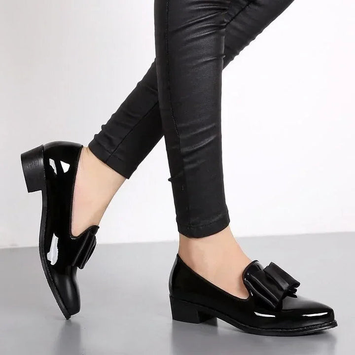 Janiyah | Elegante Damesloafers met Strikdetail
