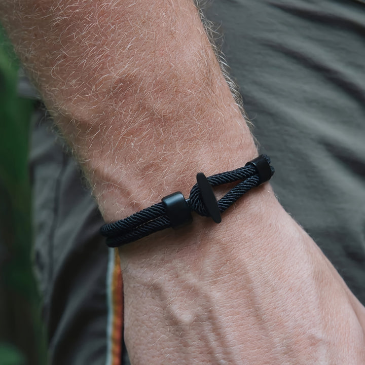 Kayden | Stoere Gevlochten Armband met Minimalistisch Sluiting