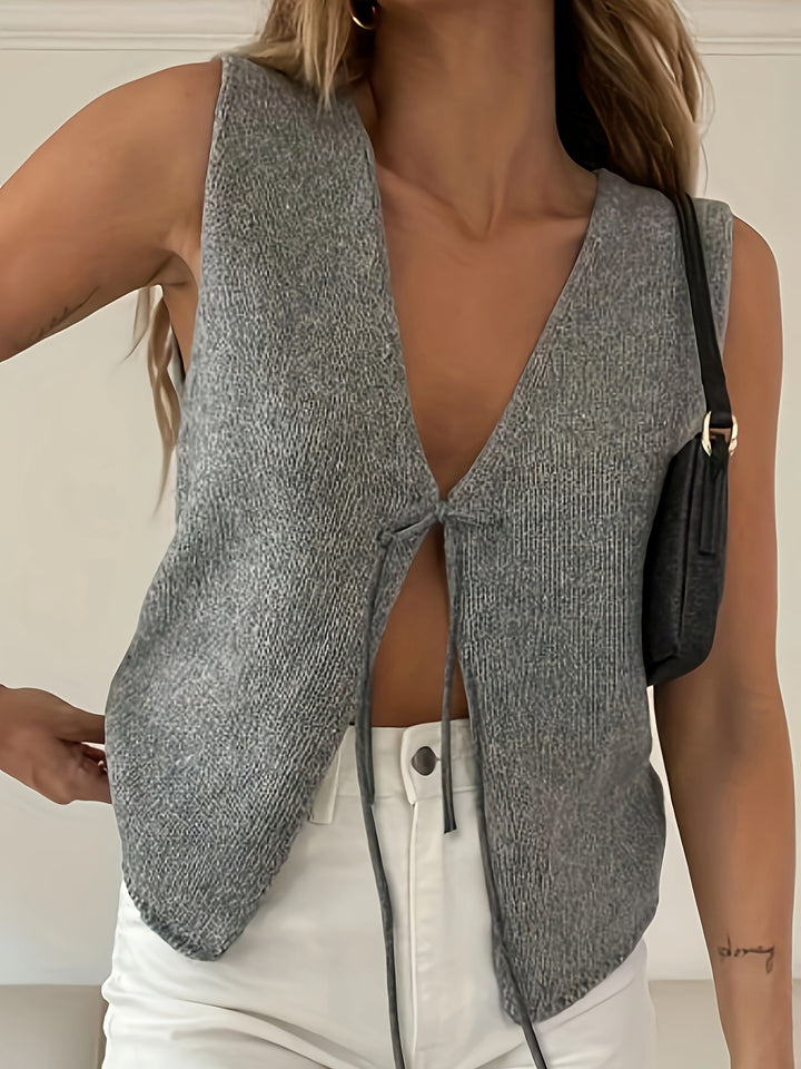 Lorelei | Trendy Gebreid Vest met V-hals en Vetersluiting