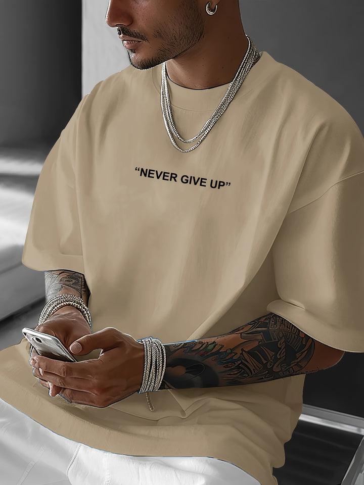 Mark | Motiverend T-Shirt "Never Give Up"