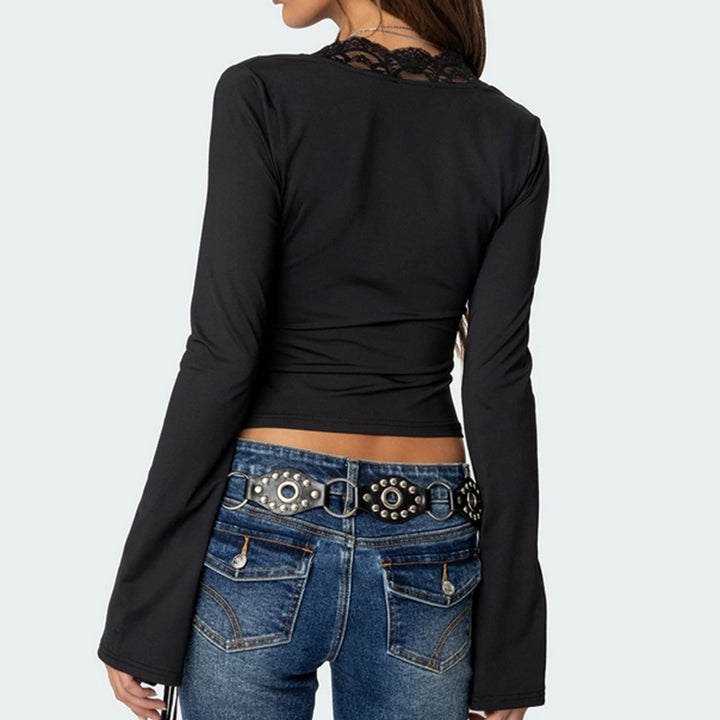 Vanessa | Verleidelijke Crop Top met Kantdetails