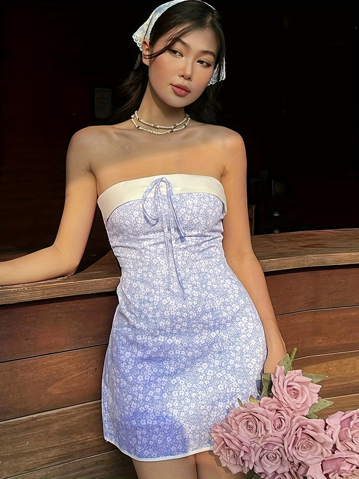Vanessa | Bloemenjurk met Leren Bandjes en Zachte Blauw Tinten