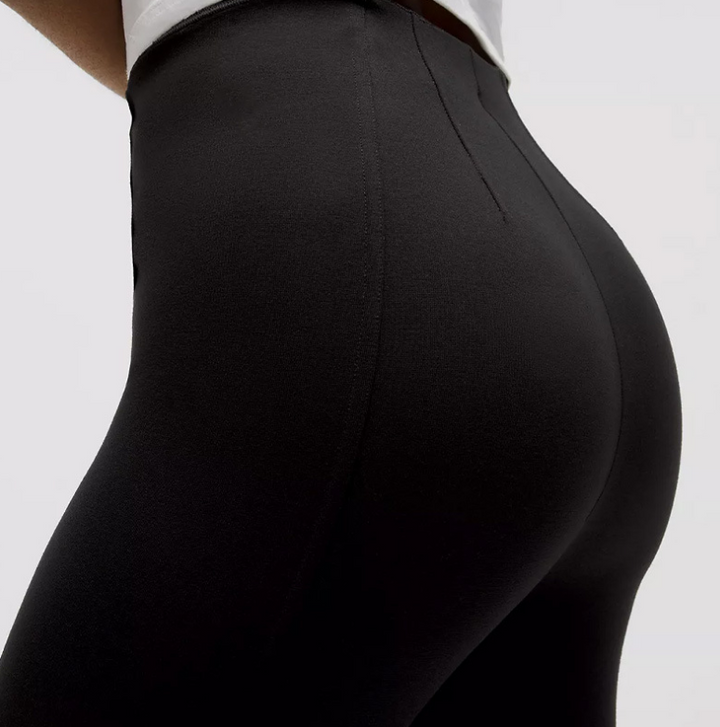 Rhea | Slim Fit Legging met Stijlvolle Split