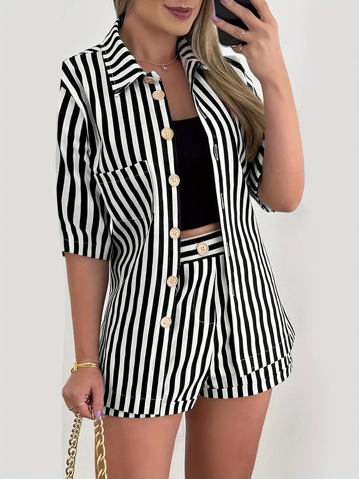 Michele | Gestreept Tweedelig Damespak met Korte Mouwen en Hoge Taille Shorts