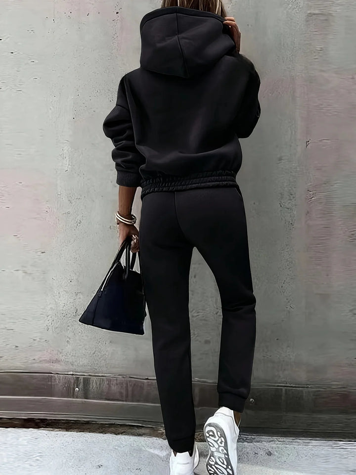 Tova – Moderne Hoodie en Broek Set voor Dames