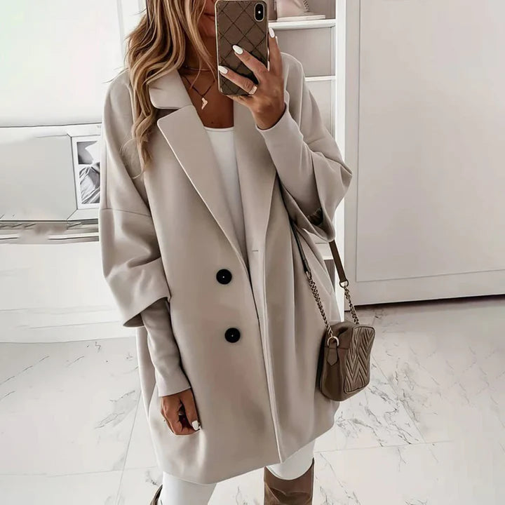 Ylva | Elegante Damesjas met Eén Rij Knopen